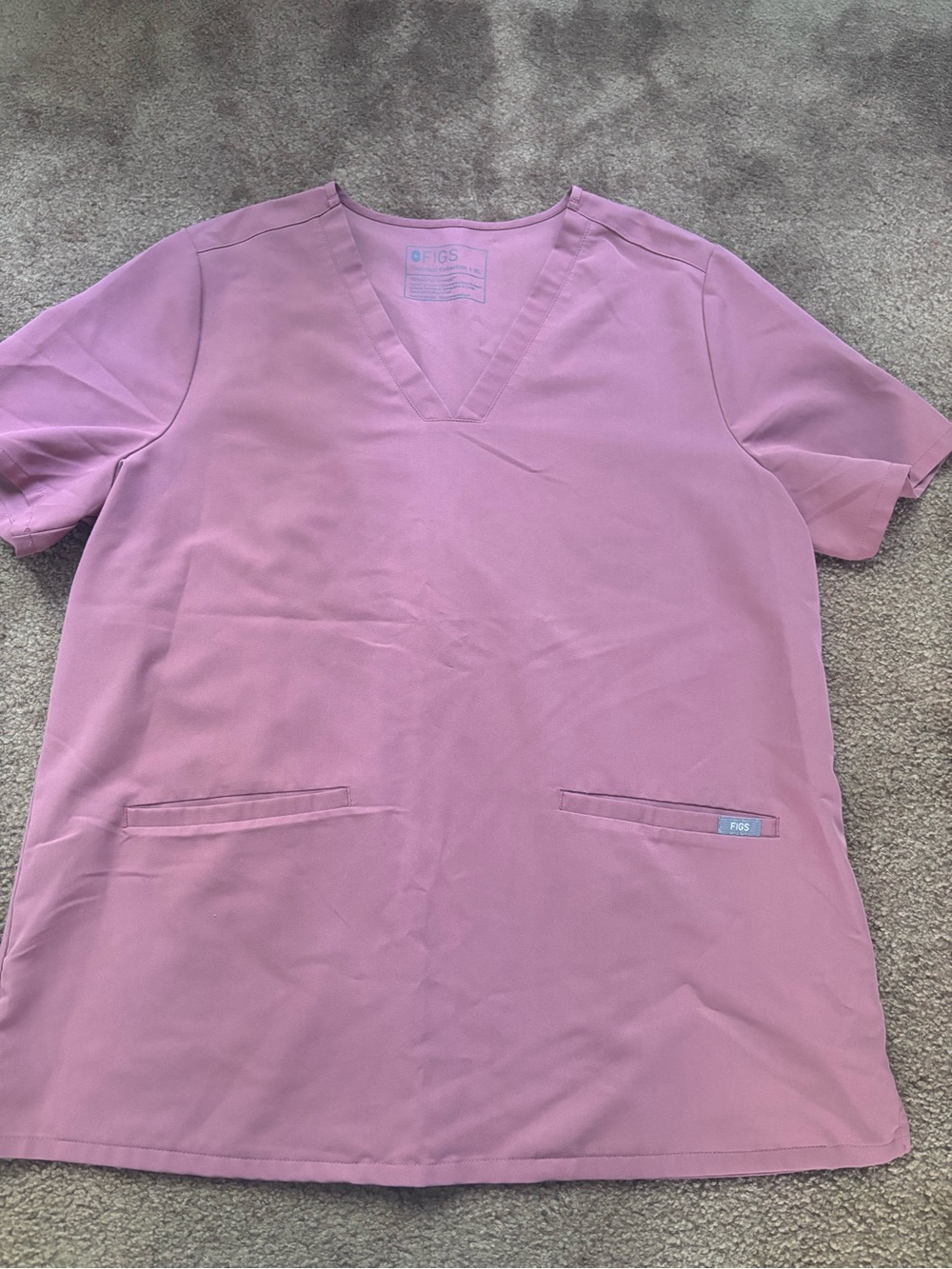 Figs Women's Short-Sleeve V-Neck Top in Dusty Pink